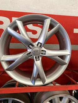 Roda Aro 20 Semi Nova Tala 7,5 PRATA LUNAR