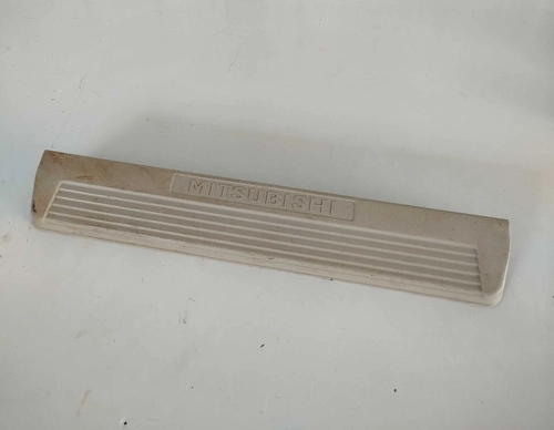 Soleira Dianteira Esquerda Mitsubishi Pajero Full 2001/2006 (id:17666)