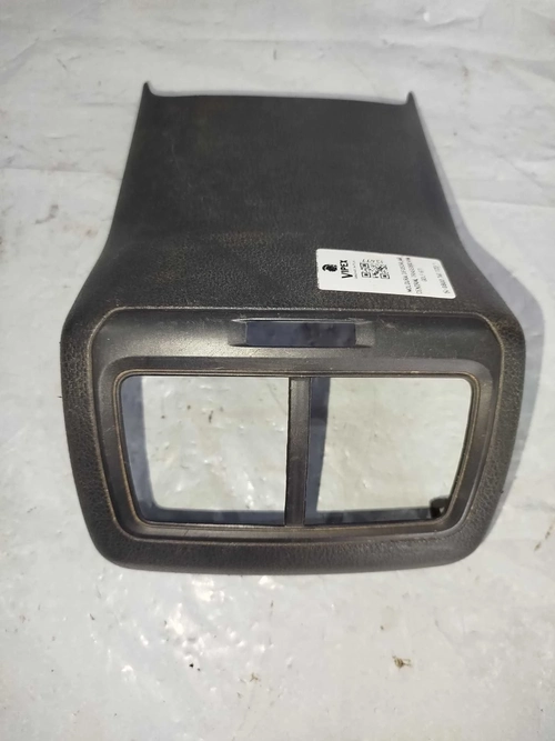 MOLDURA DIFUSOR AR CENTRAL TRASEIRO VW GOLF GTI 2014/2016 (ID:13477)