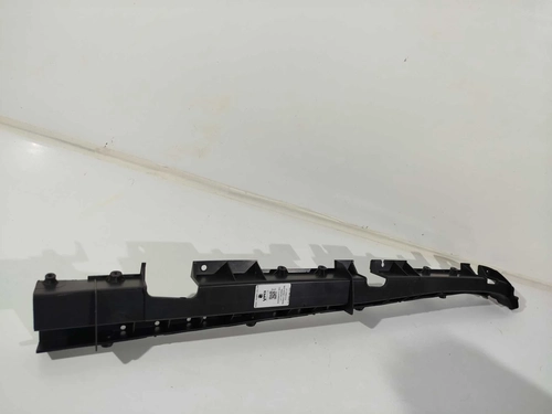 ACABAMENTO INFE LAT CAÇAMBA LD OROCH DYN 1.6 SCE 2022 (id:5712)