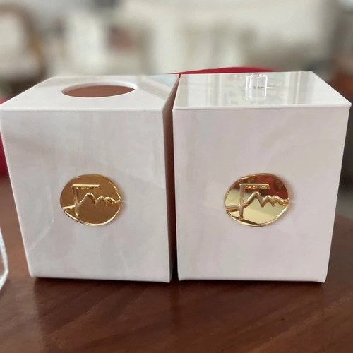 Porta Objetos P madreperola - Logo alto relevo inicial ou desenho