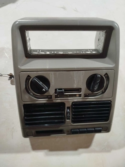 Moldura central painel fiat uno 2001 (ID:1367)