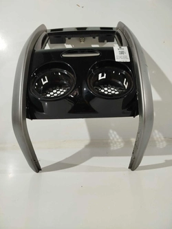 MOLDURA CENTRAL DO PAINEL OROCH DYN 1.6 SCE 2022 (Id:5695)