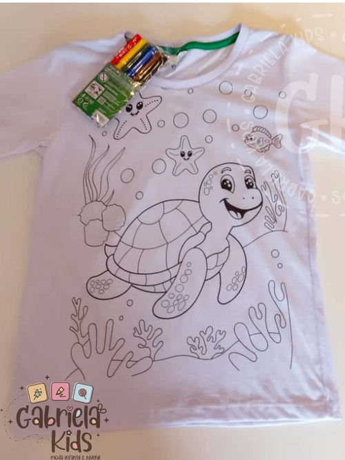 Blusa pinte e lave fundo do mar tartaruga