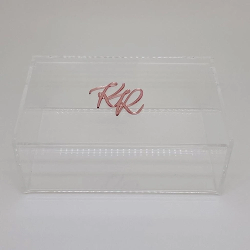 Caixa P tampa articulada - Logo alto relevo inicial ou desenho