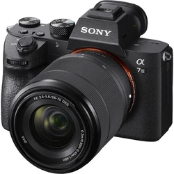 Câmera Sony A7III  com lente FE 28-70  MM