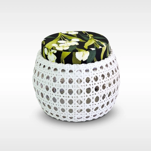 Puff de Fibra Sintética e Alumínio  50cm Tela Copacabana