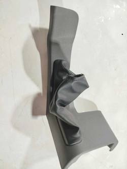 Acabamento console coifa freio de mão Ford Focus 2012 (ID:1374)