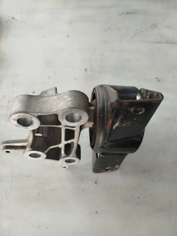 Coxim do câmbio CHEVROLET TRACKER PREMIER 2019 (ID:5977)