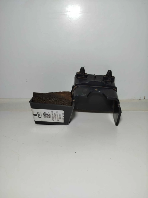 DEFLETOR SUPERIOR DO RADIADOR OROCH DYN 1.6 SCE 2022 (Id:5739)