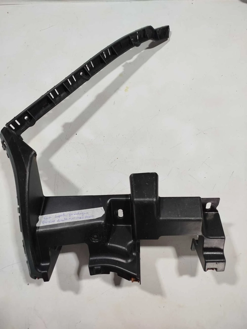 Guia suporte para-choque traseiro direito Fiat Toro 2020 (ID:289)