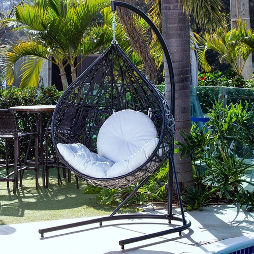 Balanço  em Fibra Sintética e Pintura Epóxi (com base) Capri