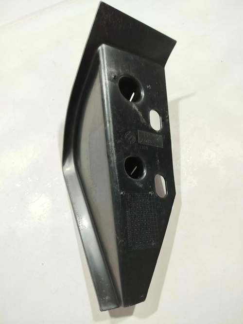 Suporte descanso pé esquerdo Fiat Linea 2013 (ID:643)