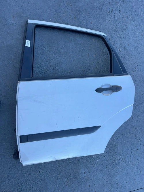 PORTA TRASEIRA LE FORD FOCUS 2.0L HA 2007 (id:7030)