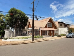 Casa à venda em Londrina, Campo Belo, com 5 quartos, com 260 m²