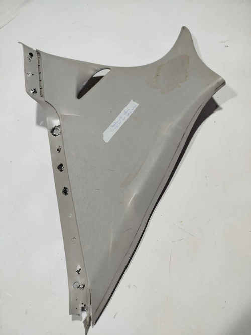 Acabamento coluna traseira lateral esquerda Astra GM 2000 (ID:405)