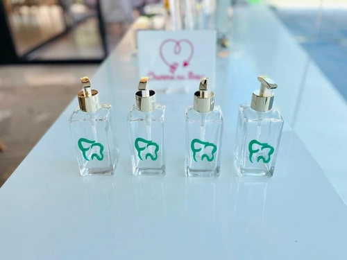 Vidro com válvula - Logo alto relevo inicial ou desenho