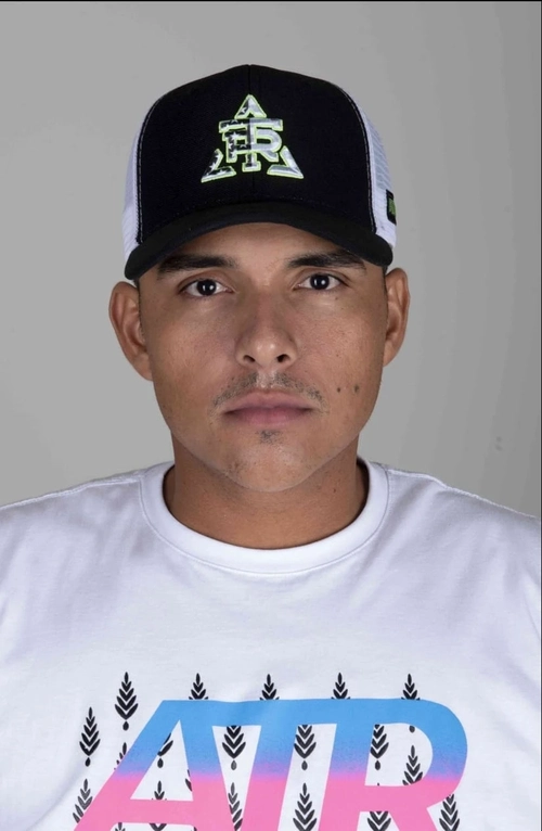 Boné ATR Trucker Preto e Branco – Autenticidade e Conforto em Cada Detalhe