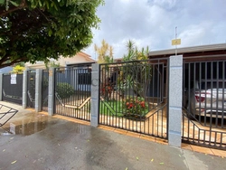Casa para alugar em Londrina, Champagnat, com 5 quartos, com 441 m²