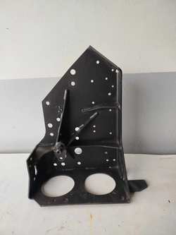 Console lado direito Volkswagen constellation 24240 17250 (ID:8645)