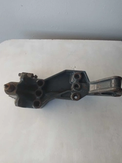 Suporte Mola Traseira Volvo Fh12 2008