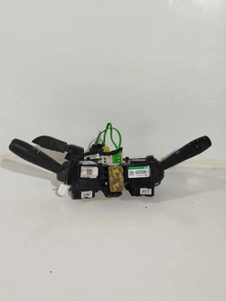 COMANDO LIMPADOR/FAROL/SETAS OROCH DYN 1.6 SCE 2022 (Id:5708)