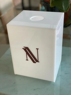 Caixa para descarpack 3 litros Branca - Logo alto relevo inicial ou desenho