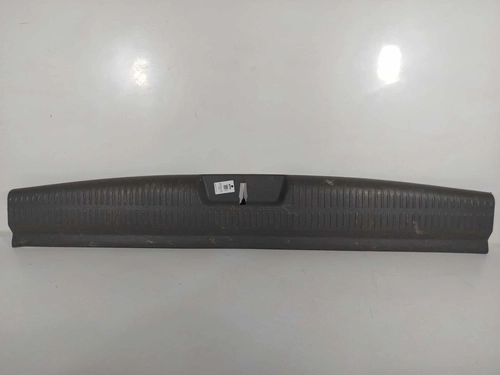 ACABAMENTO PORTA MALA CARAVAN SE 2.4 2000 (id:8931)