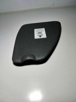 TAMPA LATERAL DA CAIXA FUSIVEIS OROCH DYN 1.6 SCE 2022 (Id:5710)