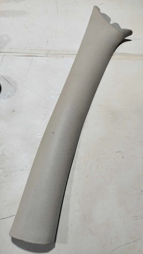 Acabamento coluna parabrisa L.E Fiat Strada/Palio 2001 a 2013 (ID:1832)