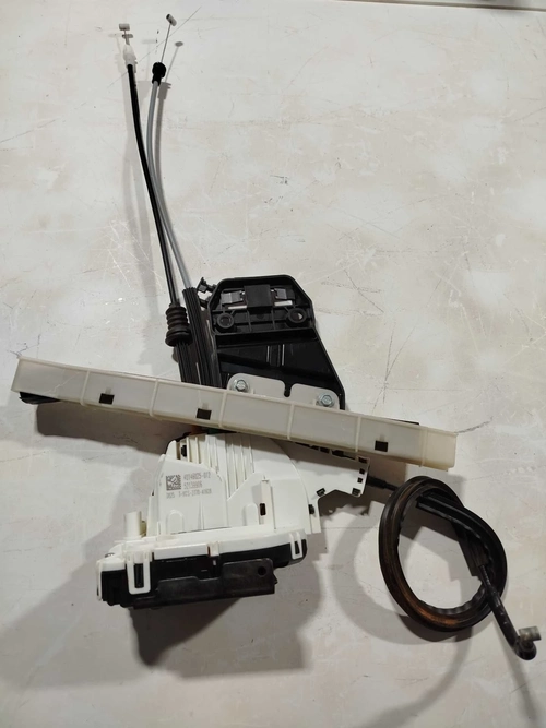 Fechadura porta tras direita Fiat Toro 2021  (ID:14780)