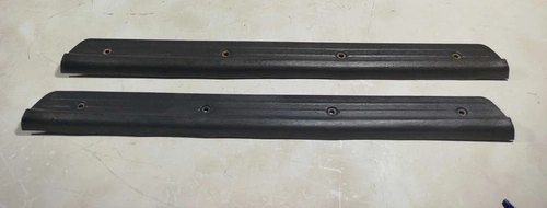 Par soleira porta dianteira MITSUBISHI L200  (ID:1773)