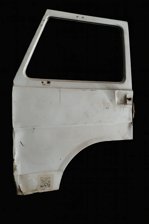 Porta D/volks Delivery 8120 Lado Esquerdo 2000/2011 (id:14987)