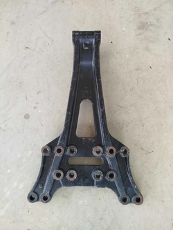 Cavalete central traseiro Mercedes Benz axor 2544 2014  (id:8330)