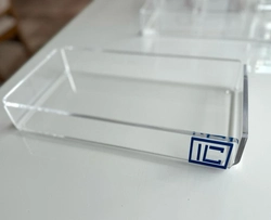 Bandeja M - Logo alto relevo inicial ou desenho