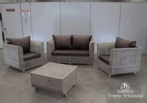 Conjunto Flora completo sofa 2 lugares + 2 poltronas e mesa de centro brinde