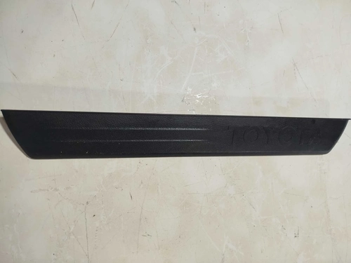 Soleira externa porta DE Hilux 2016/2020 (ID:1587)