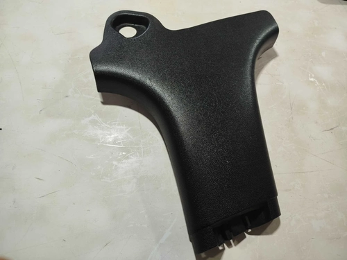 Acabamento painel inferior tras E Peugeot 207 2012  (ID:1609)