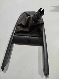 Moldura acabamento do câmbio de marchas GM Onix 2019 (ID:196)