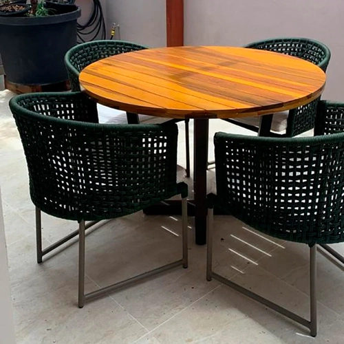 Jogo de  Jantar 4 Lugares com Base de Mesa em X em Alumínio Epóxi Minas