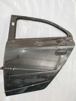 PORTA DIANTEIRA LE ONIX LTZ AT6 1.4 ECO 2017 (id:7531)