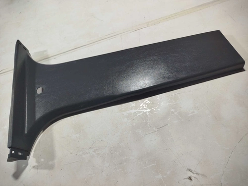 Acabamento inferior da coluna direita para TOYOTA HILUX SW4 2008 (ID:1846)