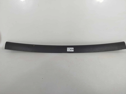 ACABAMENTO TAMPA TRASEIRA  CARAVAN SE 2.4 2000 (id:8956)