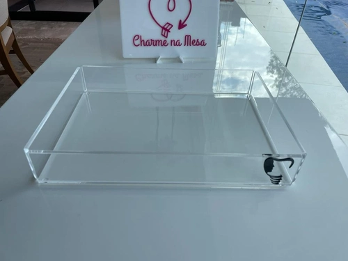 Bandeja M - Logo alto relevo inicial ou desenho