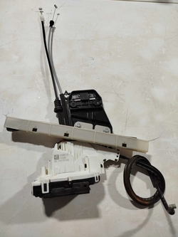 Fechadura porta tras direita Fiat Toro 2021  (ID:14780)