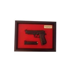 Quadro Moldura Decorativa (Pistola PT100 Taurus .40)