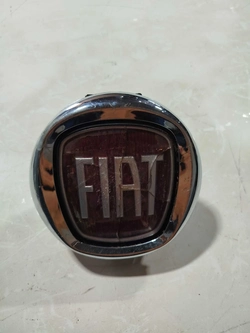 Emblema maçaneta caçamba tras Fiat Strada 2008/19 (ID:1630)