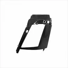 MOLDURA FAROL DIREITO VOLVO FH 2015...