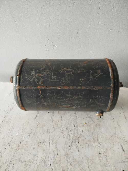 Reservatório bujão ar Iveco stralis 20L 2008/2018 (id:10929)