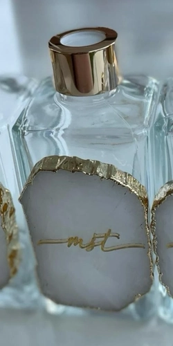 vidro difusor com logo em pedra natural - Logo alto relevo inicial ou desenho